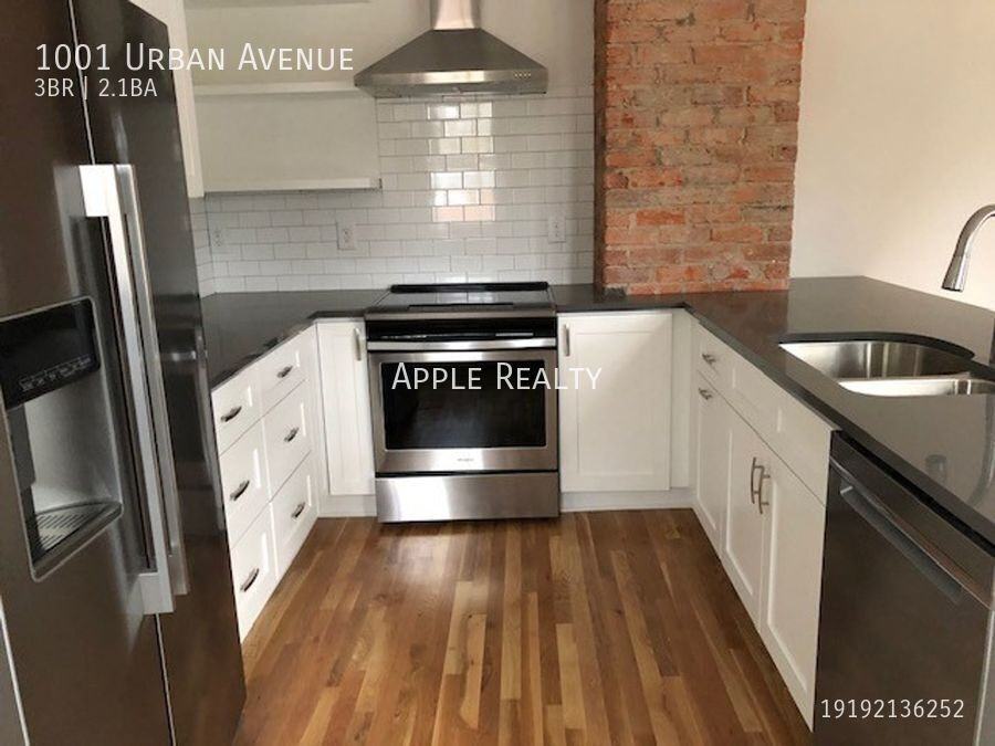 1001 Urban Ave - Photo 2 of 24