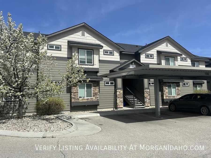 11862 West Fairview Avenue #202