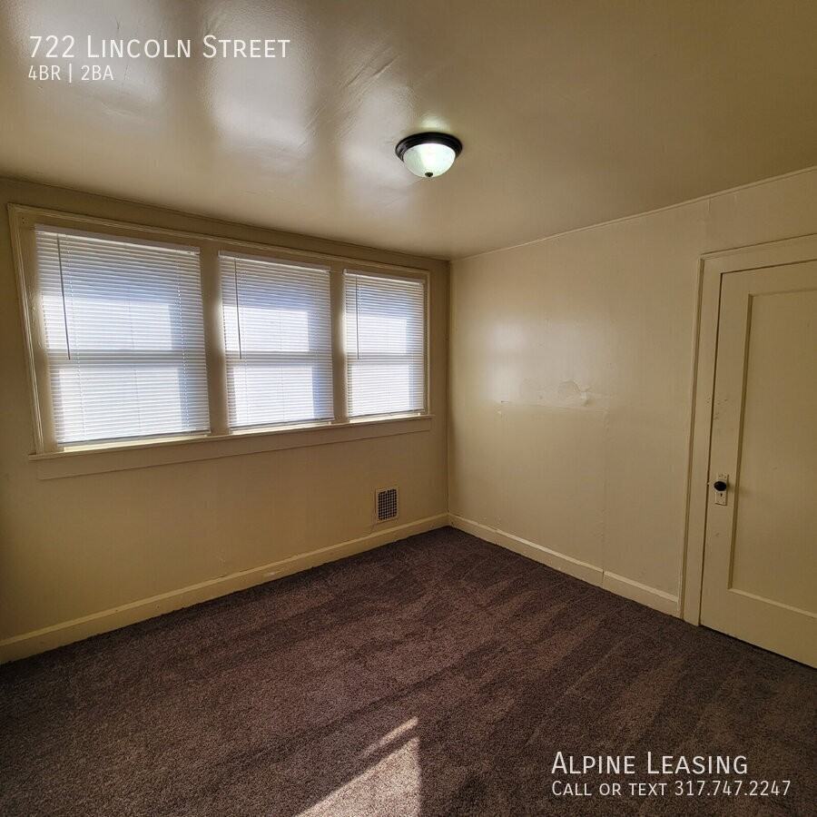 722 Lincoln St - Photo 6 of 7
