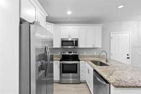 8808 N Brooks St - Photo 7 of 16