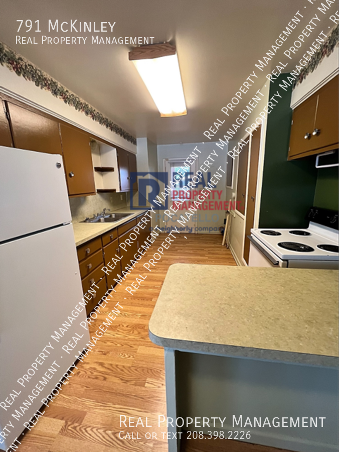 791 Mckinley Ave - Photo 2 of 14