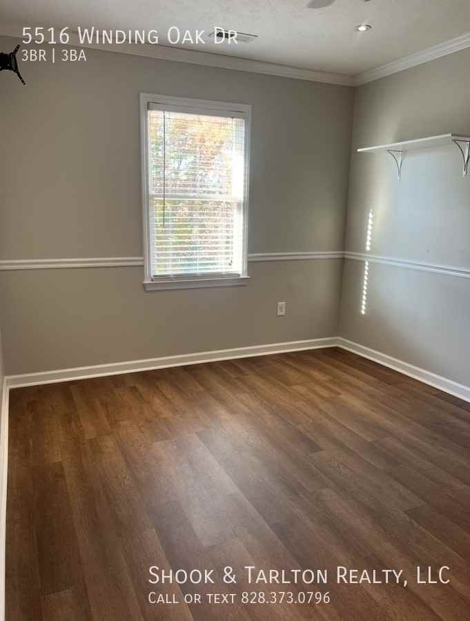 5516 Winding Oak Drive - Photo 7 of 11