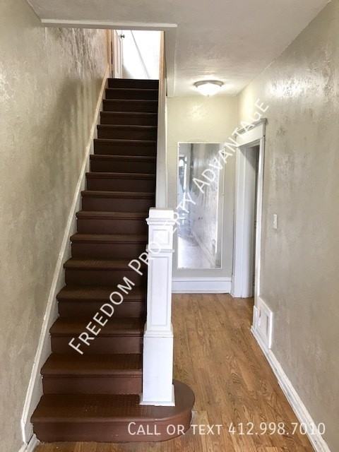 111 Kenova St #2 - Photo 6 of 9