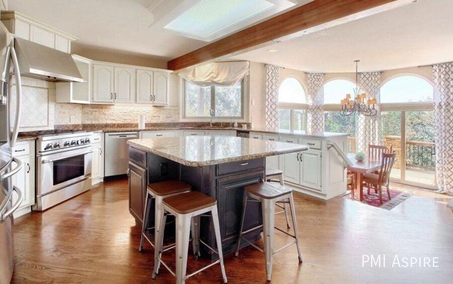 152 October Pl - Photo 3 of 38