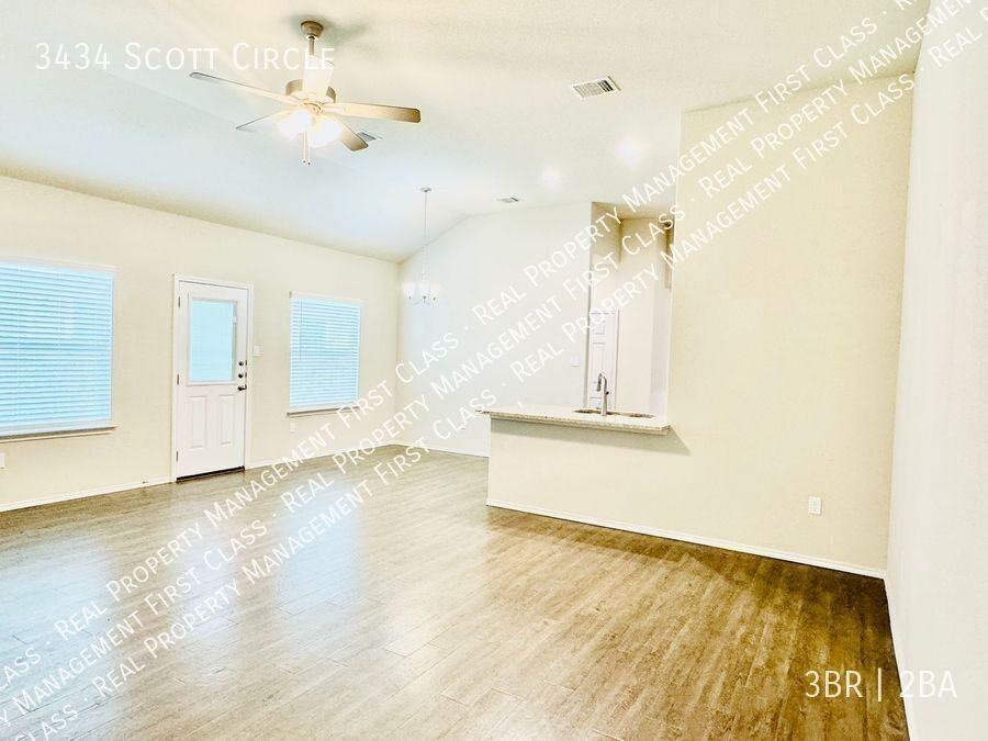 3434 Scott Cir - Photo 2 of 16