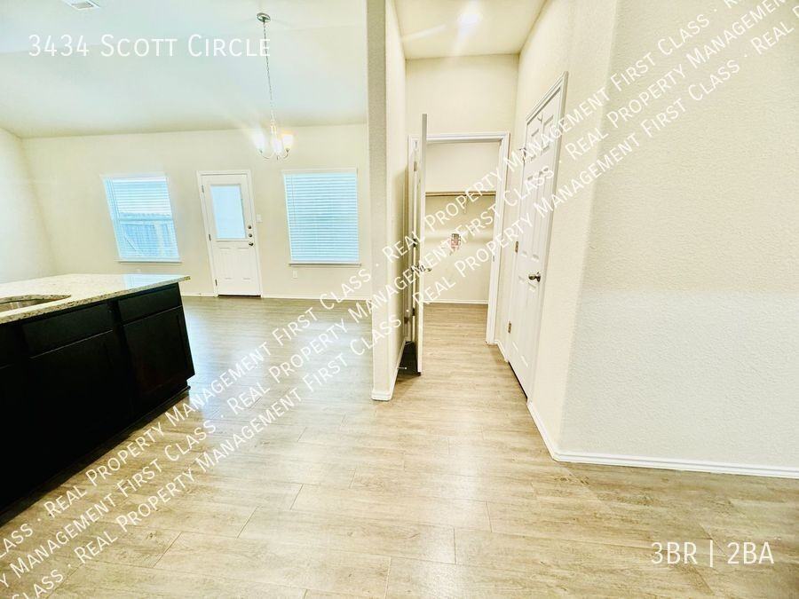 3434 Scott Cir - Photo 6 of 16