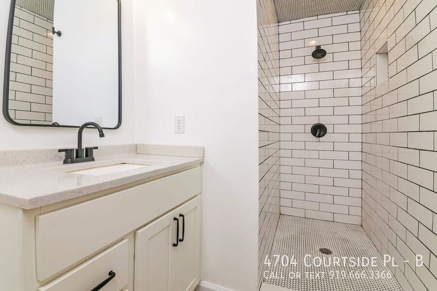 4704 Courtside Pl #B - Photo 5 of 16