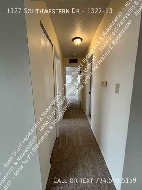 1327 Southwestern Dr #1327-13 - Photo 5 of 10