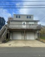 featured image of 32 Barberie Ave