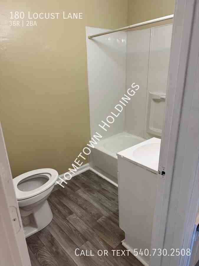 180 Locust Lane - Photo 2 of 11