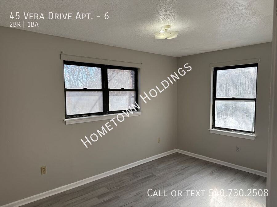 45 Vera Dr #6 - Photo 6 of 8