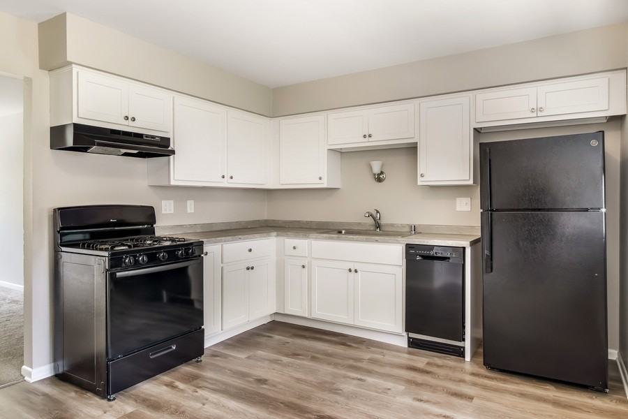 240 W Newhall Ave #4 - Photo 3 of 15