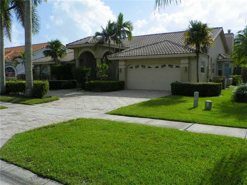 531 Northwest 108th Avenue - Photo 2 of 9