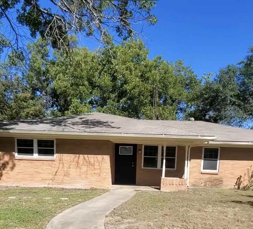 220 Fairmont Avenue - Photo 3 of 10