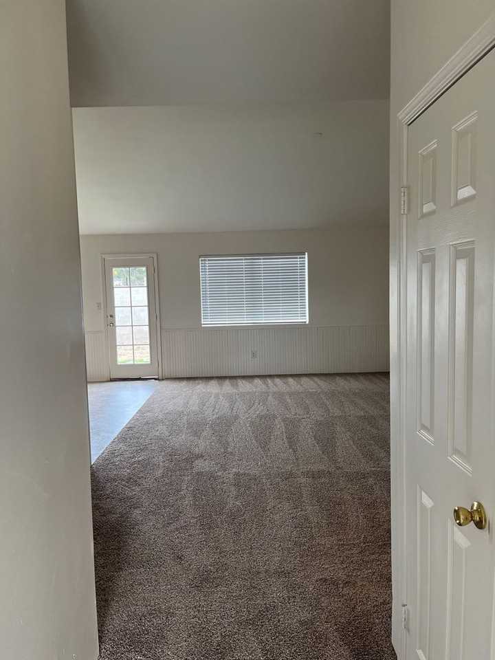 5002 Canyon Peak Drive - Photo 4 of 13