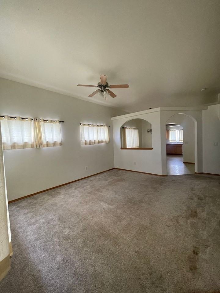 9318 North Oak Street - Photo 2 of 14