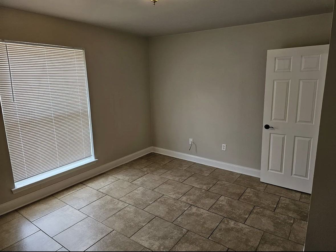 44154 Simpson Place - Photo 3 of 7