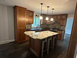 featured image of 1009 Stanford Dr #NA