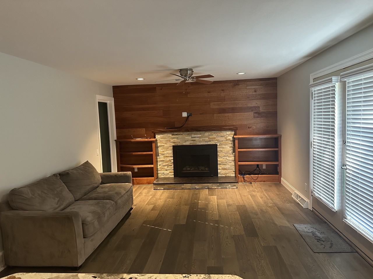 1009 Stanford Dr #NA - Photo 3 of 21