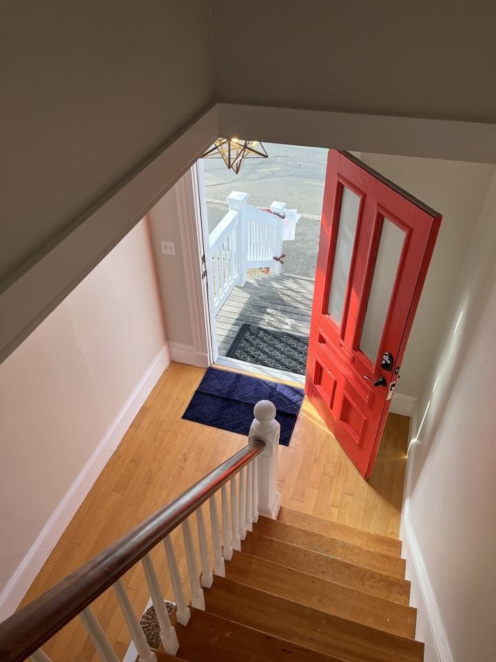 35 Lincoln Ave #2 - Photo 7 of 32