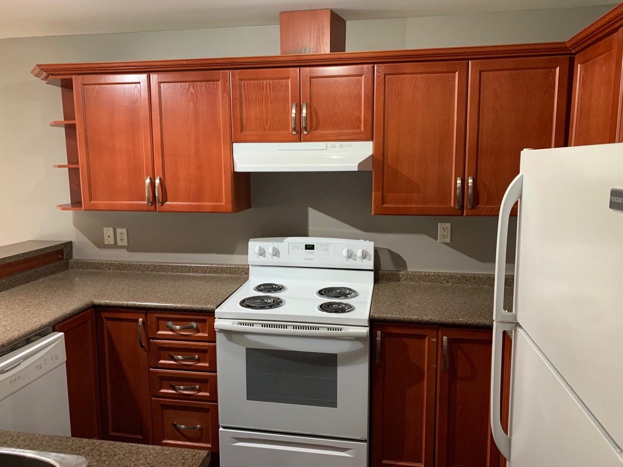 7 Shaw Dr #1 - Photo 4 of 8