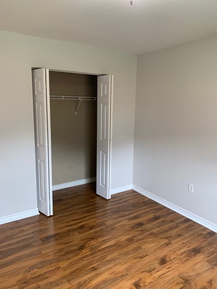 7 Shaw Dr #1 - Photo 6 of 8