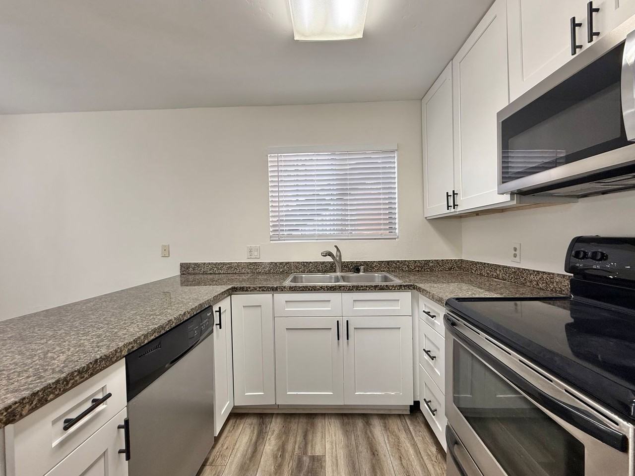 17189 W Bernardo Dr #101 - Photo 2 of 15