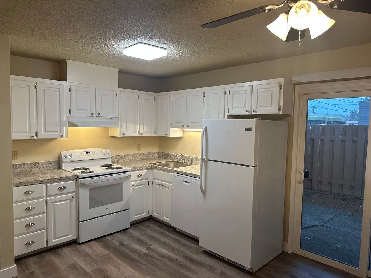 Meldrum Place Apartments - Photo 2 of 16