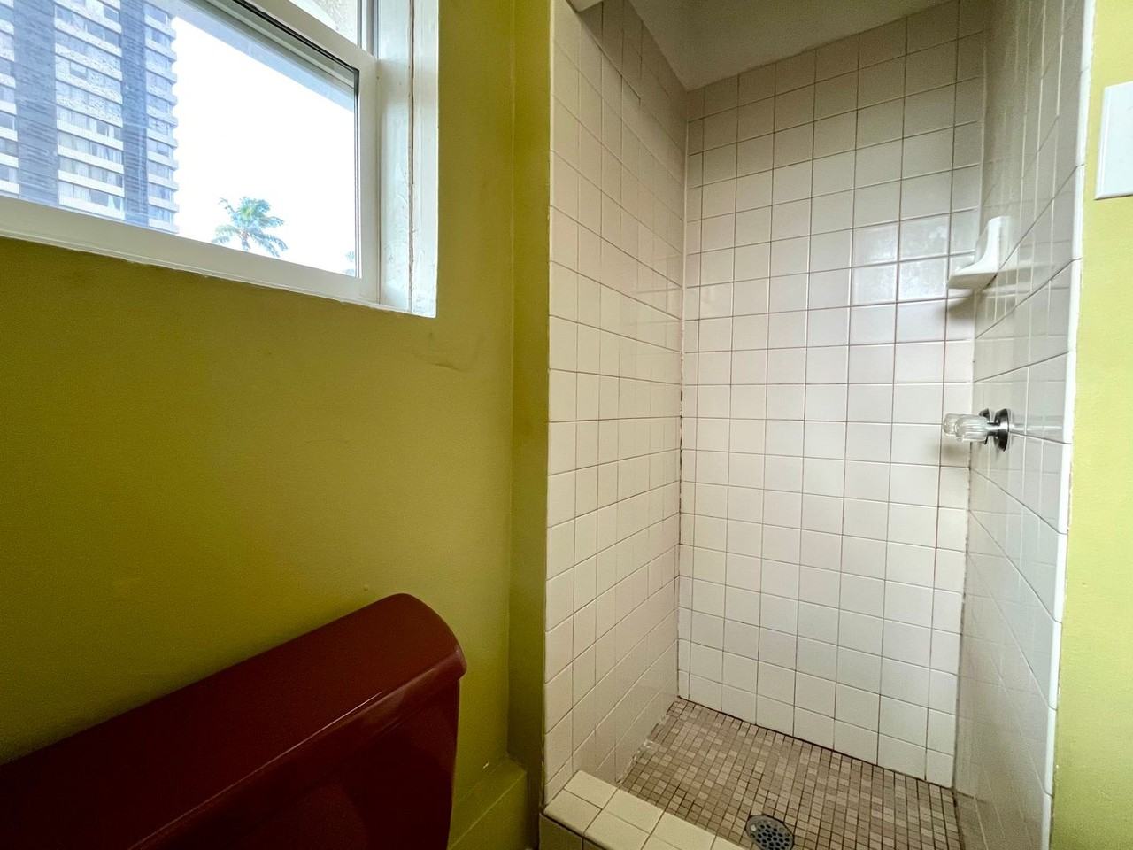 444 Pau St #E - Photo 7 of 8