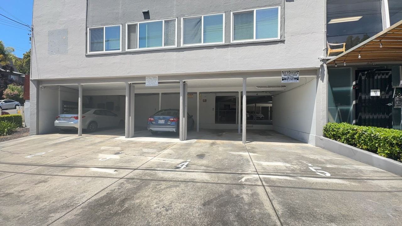 406 Van Buren Ave - Photo 5 of 50