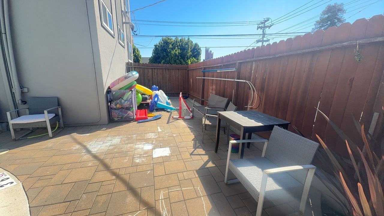 406 Van Buren Ave - Photo 6 of 50