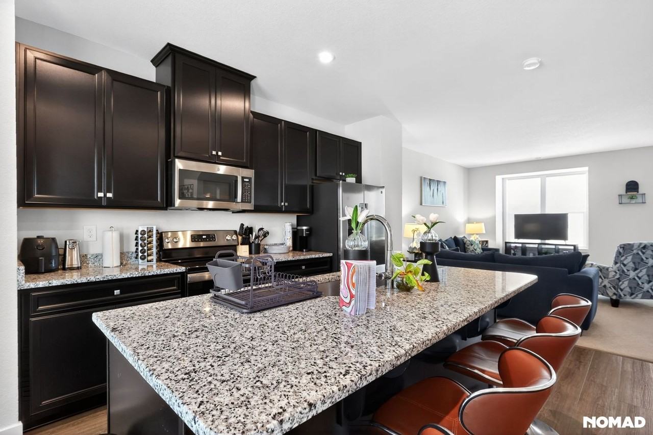 103 Sandra Rd - Photo 3 of 24