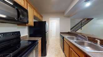 CA-0362 {3220 C St} T.I.C - Photo 1 of 1