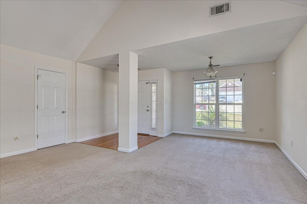 772 Michelle Ct - Photo 6 of 34