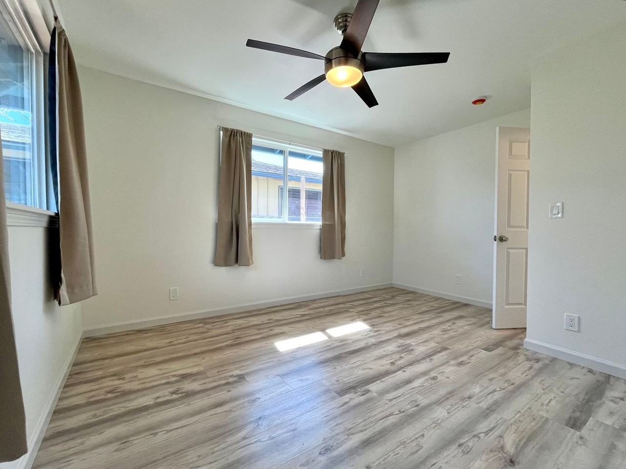 4023A Maunaloa Ave - Photo 5 of 10