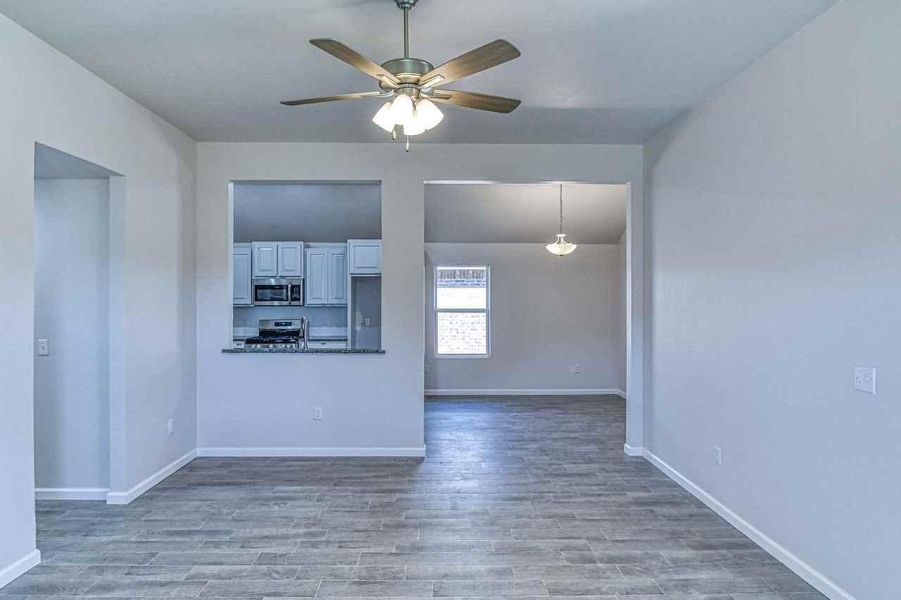 2716 Varenna Ct - Photo 5 of 31