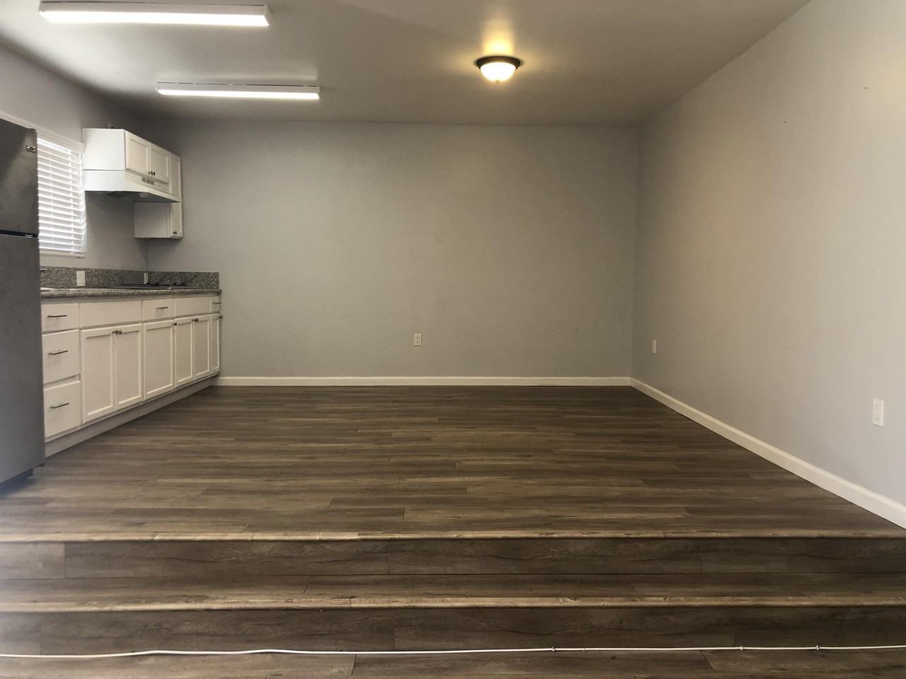 951 Menlo Avenue - Photo 2 of 11