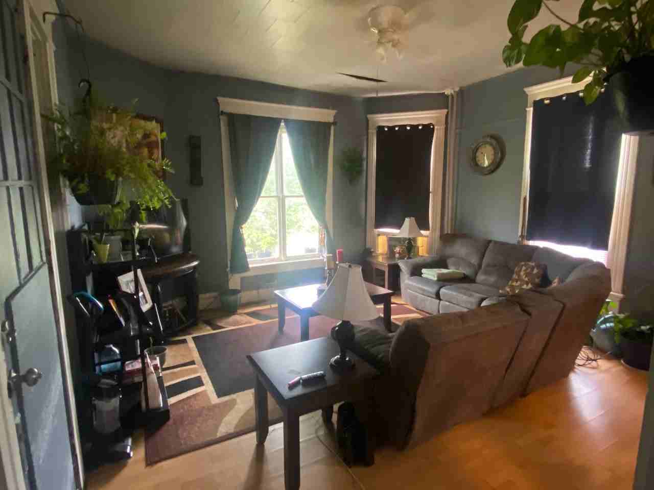 700 East 7th Street - Photo 3 of 14