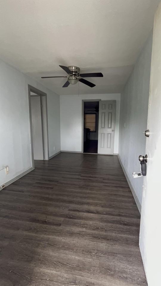 2306 HARLEM - Photo 2 of 25