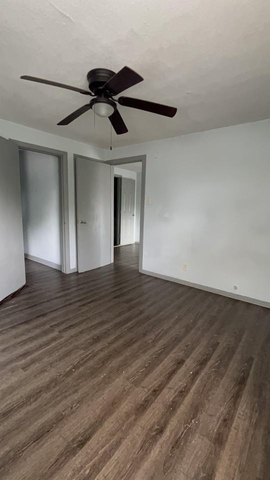 2306 HARLEM - Photo 7 of 25