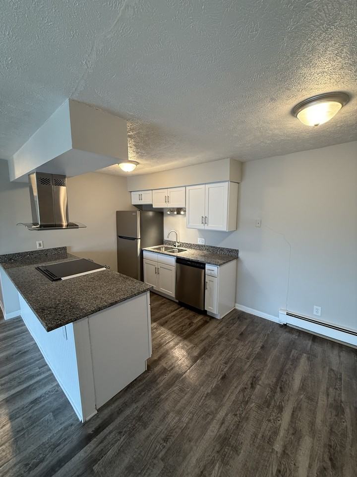 905 Coolidge Road - Photo 6 of 14