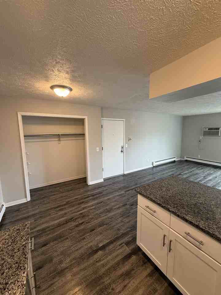 905 Coolidge Road - Photo 7 of 14