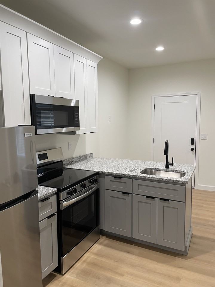 Campus Corner Apartments - Photo 4 of 8