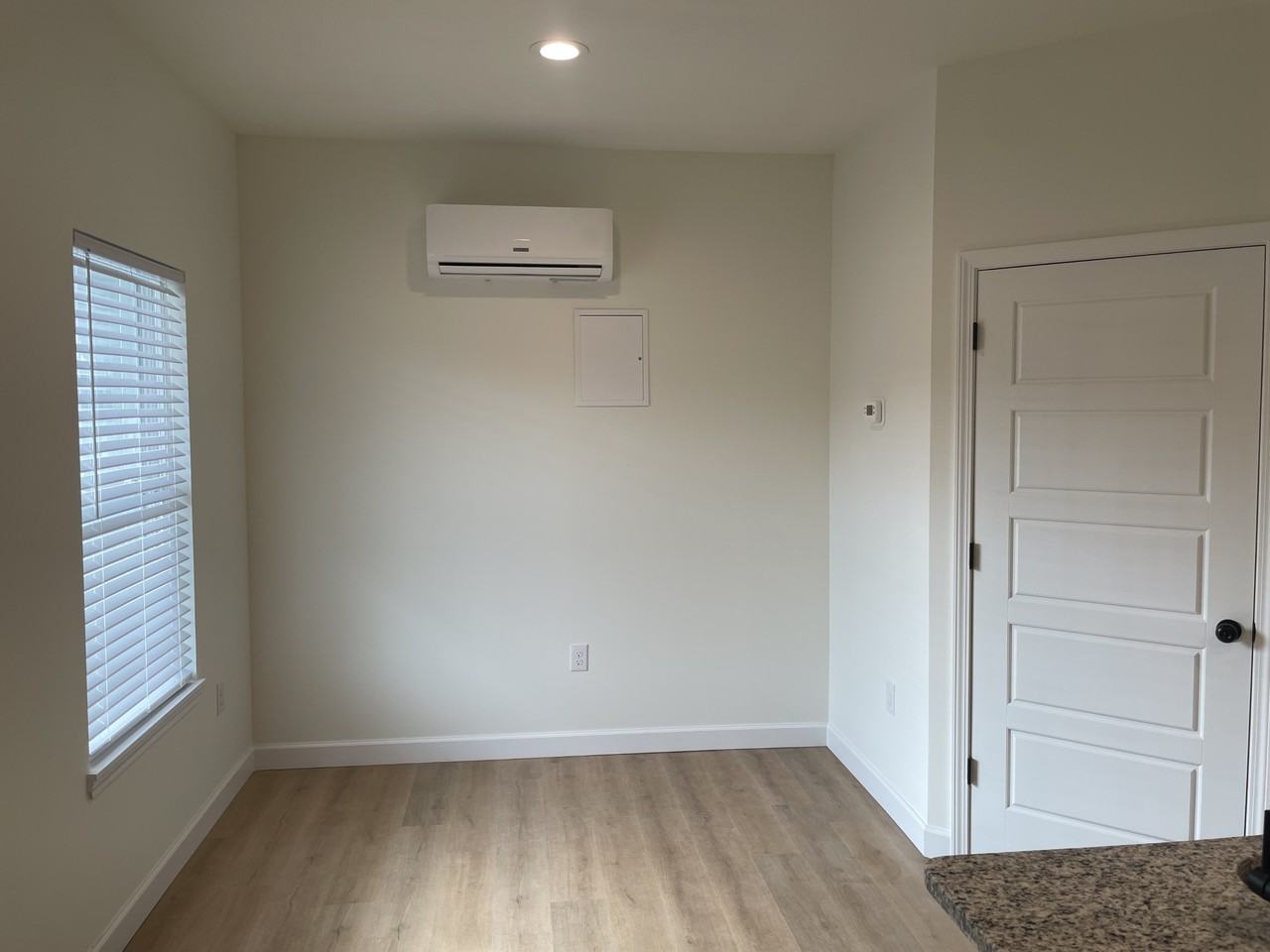 Campus Corner Apartments - Photo 6 of 8