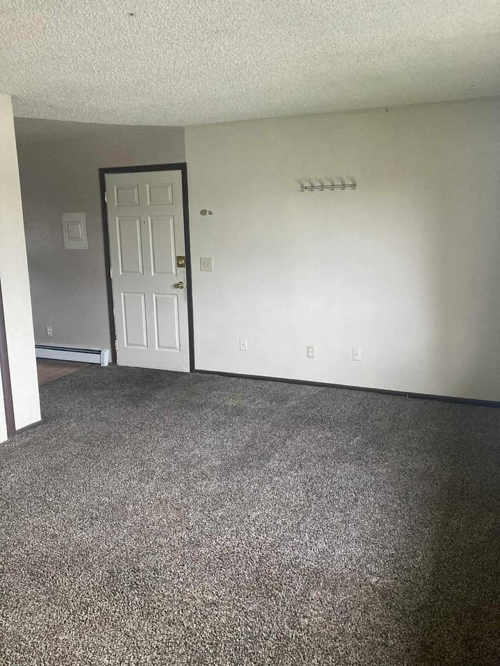 4340 San Roberto Avenue - Photo 5 of 5