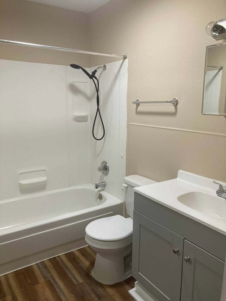 4228 San Roberto Avenue - Photo 4 of 12