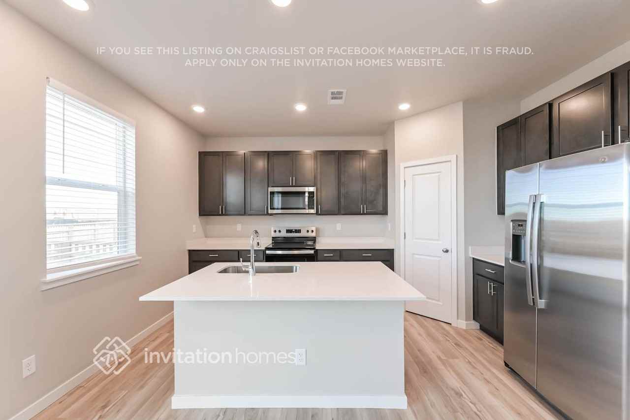 22855 E 47th Ave - Photo 6 of 18