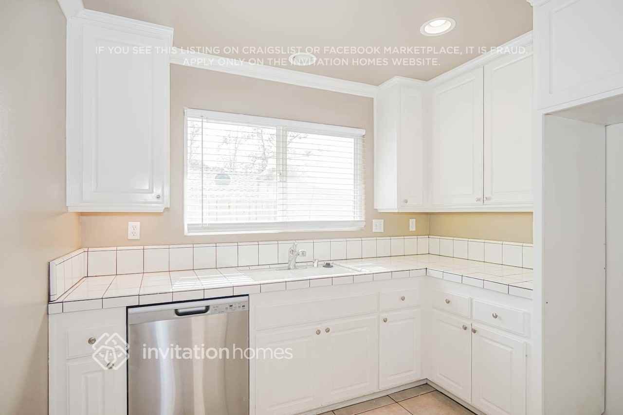 1315 East Mission Road - Photo 6 of 15