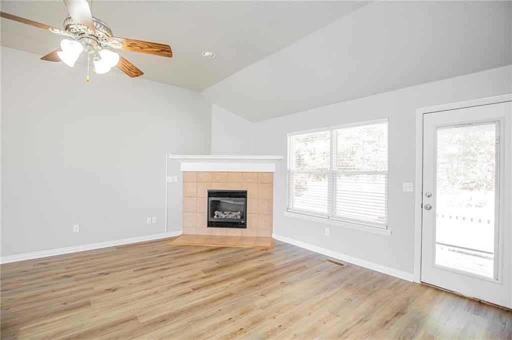 41 May Ln - Photo 2 of 27