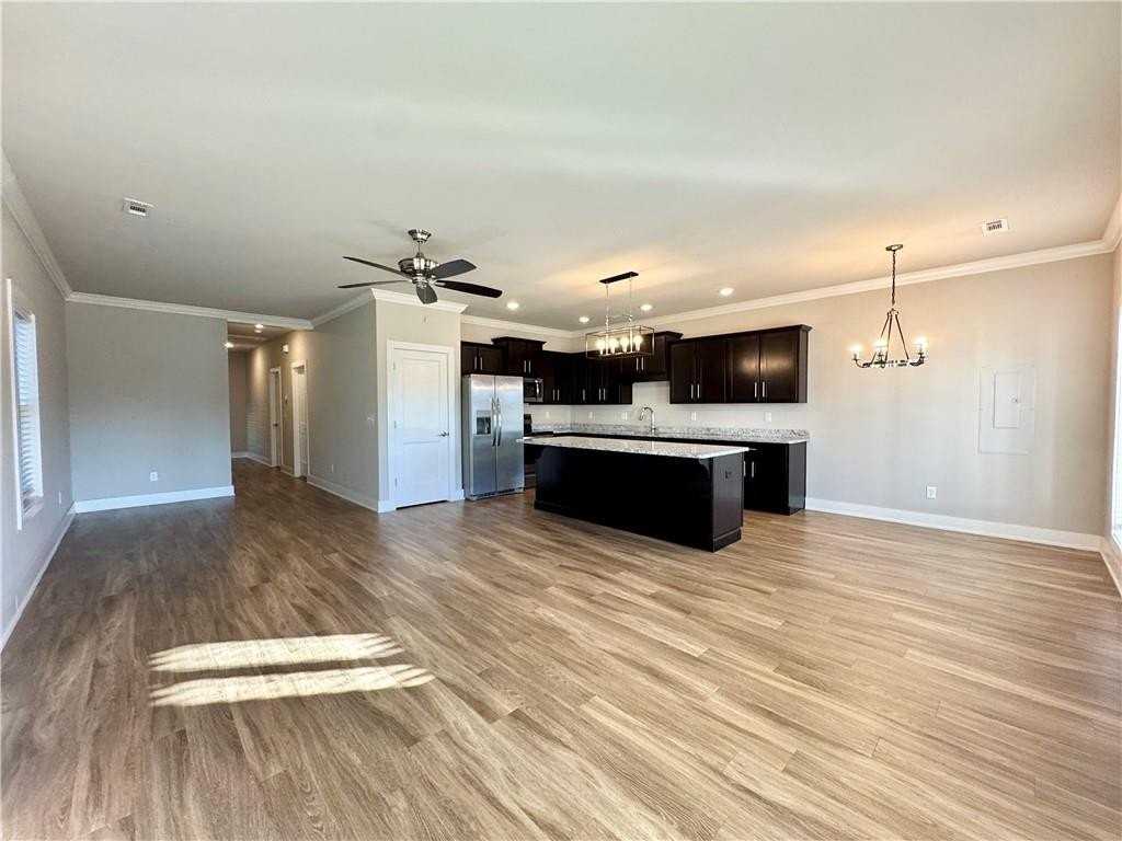 921 Ne Heights Ln - Photo 6 of 29